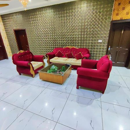 Hotel Pak Continental 물탄 외부 사진