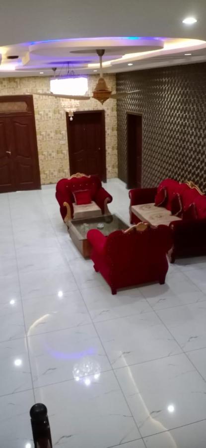 Hotel Pak Continental 물탄 외부 사진