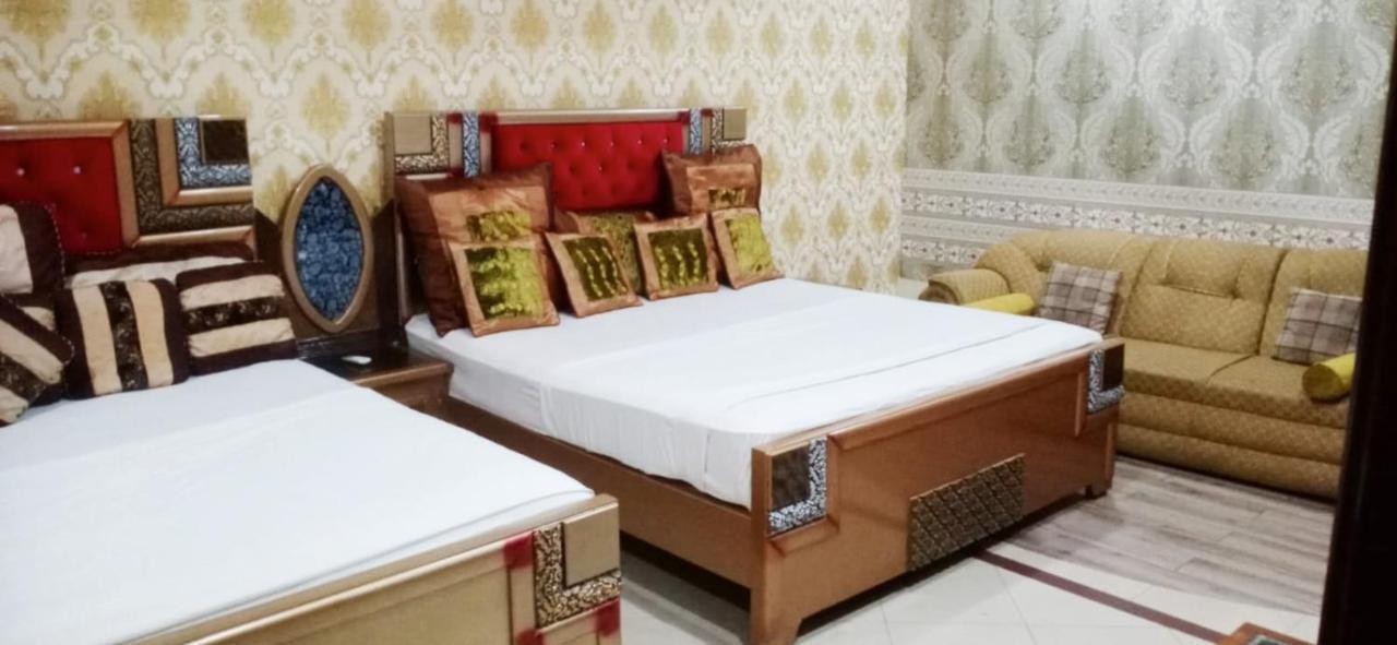Hotel Pak Continental 물탄 외부 사진